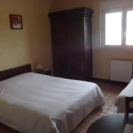 Hotel La Ferme De Mondesir Guillerval