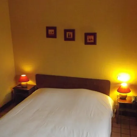 Hotel La Ferme De Mondesir 2*