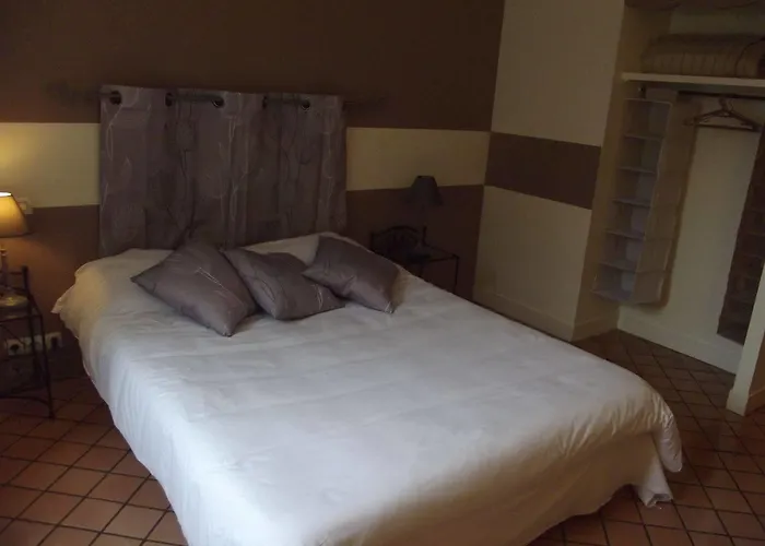 Hotel La Ferme De Mondesir Guillerval